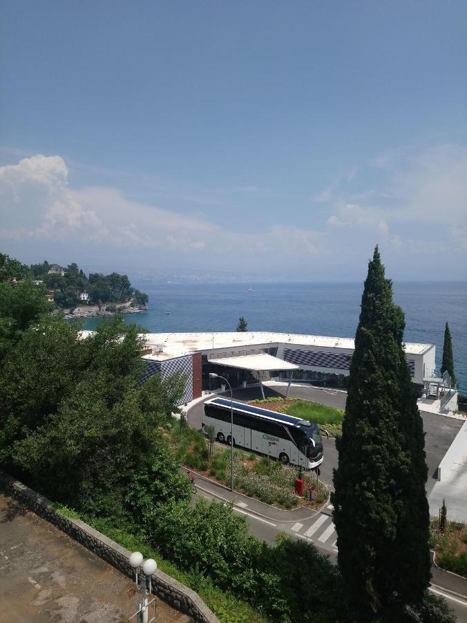 Apartments Alyssa Ičići Esterno foto