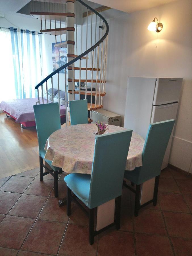 Apartments Alyssa Ičići Esterno foto