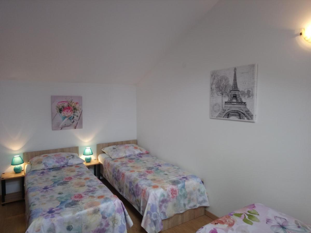 Apartments Alyssa Ičići Esterno foto